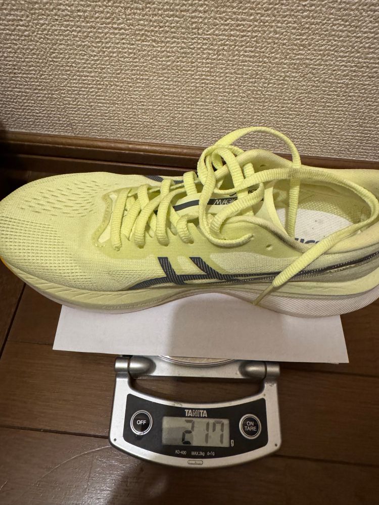 同じく magic speed 4 は 217 g
