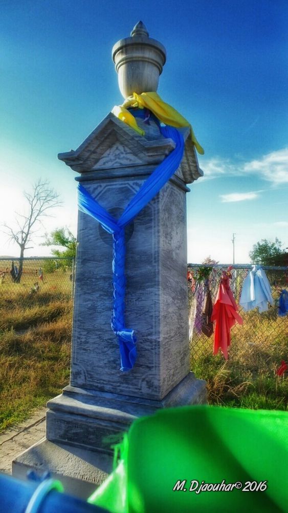 It wasn't a battle; it was a massacre. Don't let them rewrite history on #WoundedKnee Women, children, elders died there. 

#photography essay #MDjaouhar #MDjaouharphotography
https://mdjaouhar.smugmug.com/The-Rez-The-Pride-and-The-Sacred

The real battle was at Greasy Grass where Custer died & we got your flag. No Medals!

