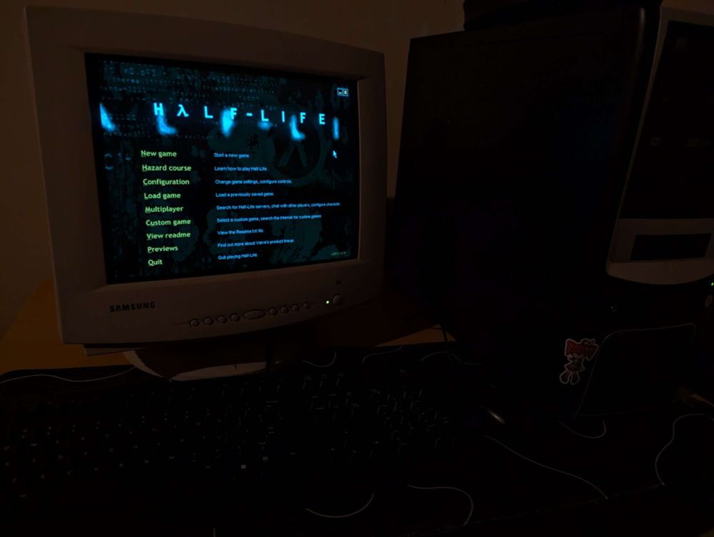 my temporary setup, playing the GOTY version of Half-Life.
