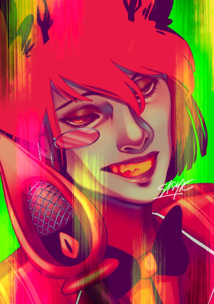 Ilustração colorida de Alastor, personagem de Hazbin Hotel. É um demônio de pele acinzentada, cabelos vermelhos com pontas pretas em um corte chanel, pequenos chifres de cervo e um monóculo vermelho. Ele sorri, os dentes afiados e amarelos, e segura próximo ao rosto seu bastão, que termina em um microfone de rádio. 