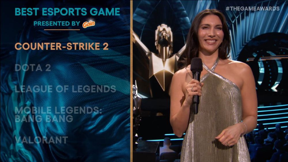 Sydnee Goodman announces "Counter-Strike 2" as the winner for Best Esports Game at The Game Awards, with other nominees listed on a screen beside her.