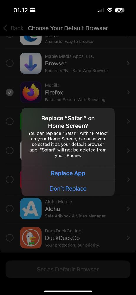 The final “Replace "Safari" on Home Screen?” popup. The text goes: You can replace Safari with Firefox on your Home Screen, because you selected it as your default browser app. Safari will not be deleted from your iPhone. There are two buttons: Replace App and Don’t Replace.