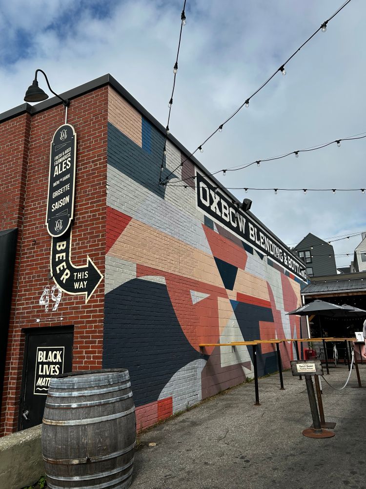 The outside of Oxbow Brewing 