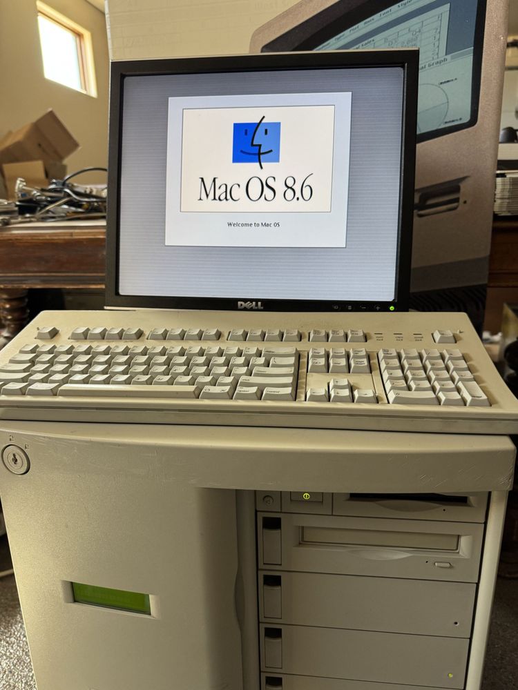 Apple Network Server booting MacOS 8.6