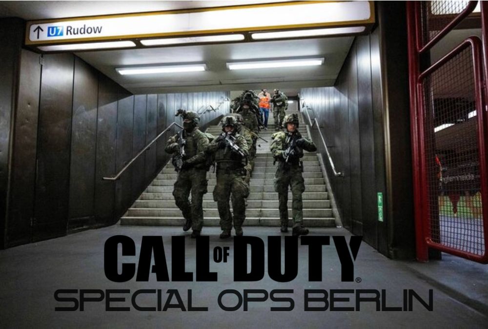 Bild von der Bundeswehrübung in der UBahnstation in Berlin , Text: Call of Duty Special OPS Berlin