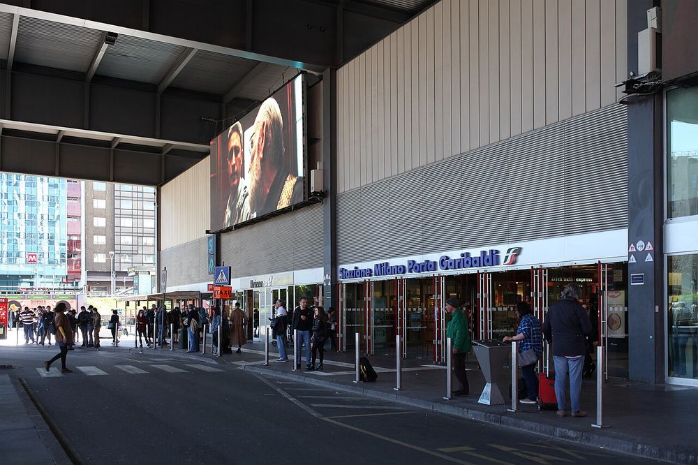 Photo of entrance of Milan Garibaldi train station
