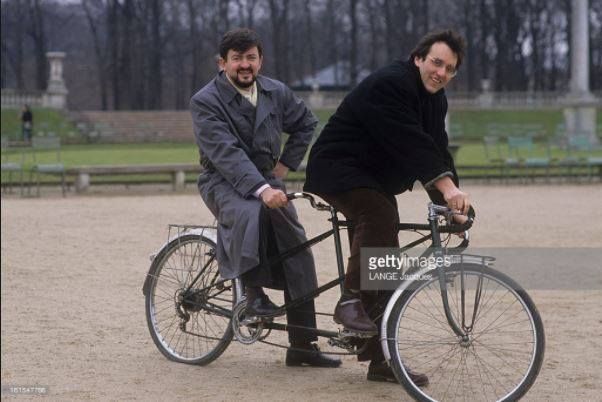Melenchon et julien Dray en tandem devant le Sénat