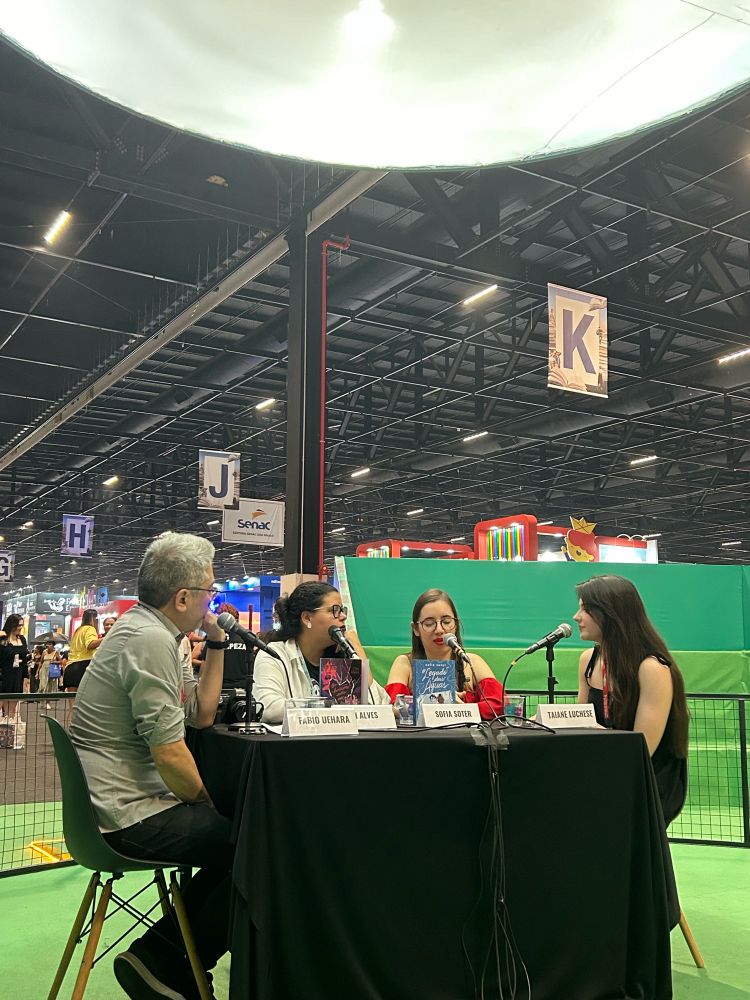 Mesa da Arena Podcast Skeelo com Fábio Uehara, Gih Alves e Sofia Soter