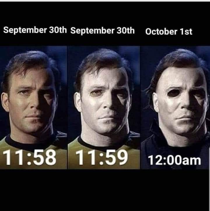 Tríptico de fotografías:

30 de setiembre, 11:58 muestra a William Shatner como James Kirk de Star Trek. A las 11:59 la foto pasa por un estado intermedio de trnsformación, y a las 12:00 am del 1 de octubre, la foto es de Michael Myers, el asesino de la saga Halloween (para el que no sepa el trivia, la máscara de Michael está hecha a partir de una de Shatner).
