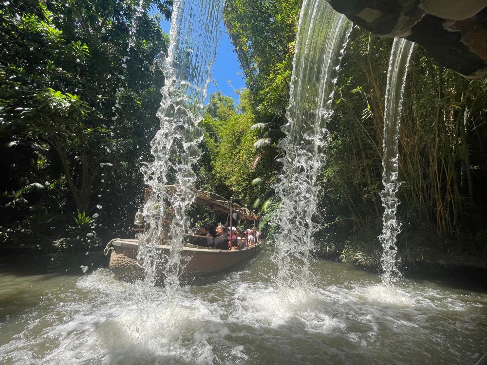 The eighth wonder of the world!!!  The back side of water!!!