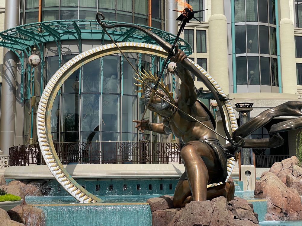 The statue of Helios, goddess of the Sun, in from of his eponymous hotel. At Epic Universe.  