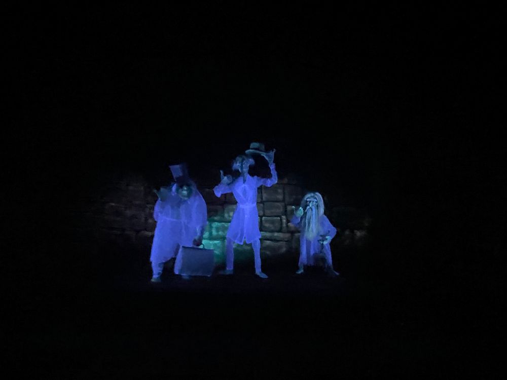 Hitchhiking ghosts as you exit the tour of the stately Nee Orleans manor home.  