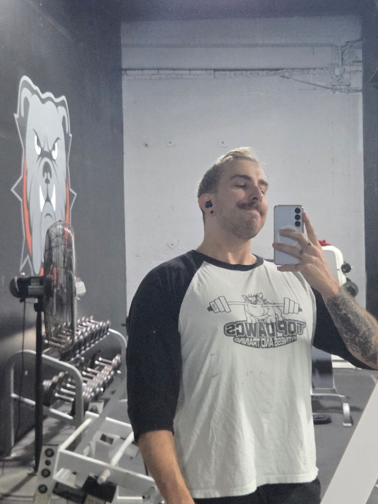 Selfie in gym mirror 