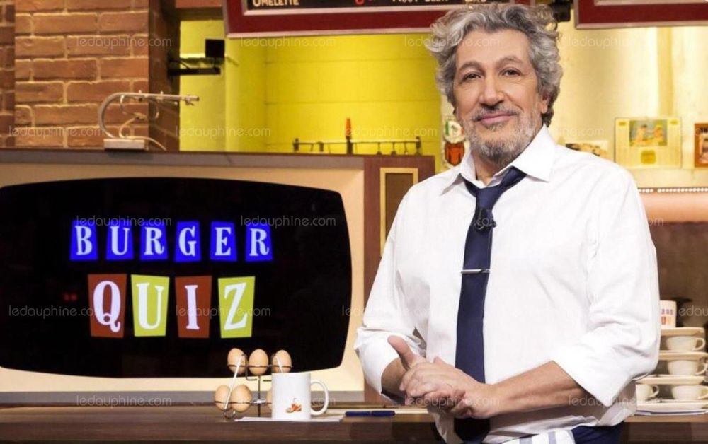 Alain Chabat animant le Burger Quiz.