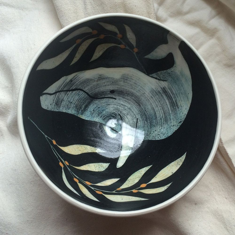 Bowl with a whale and algea, painted with underglazes on white clay
