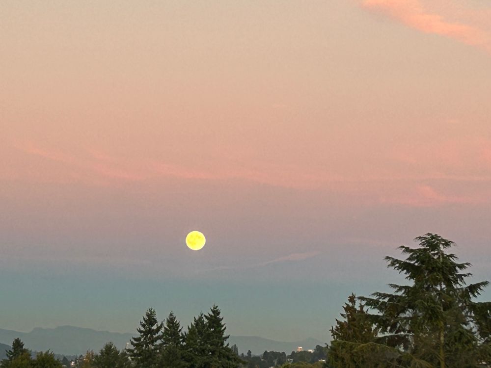 Harvest moon, super moon rising over the lower mainland of BC. 