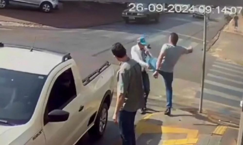 VÍDEO: Idoso é agredido com chute no peito por candidato a vereador no interior de São Paulo - ACidade ON Araraquara