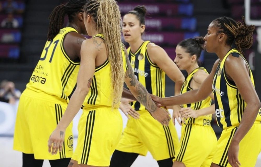 FIBA Kadınlar Süper Kupasında Şampiyon, Fenerbahçe Opet – Kent Ekranı