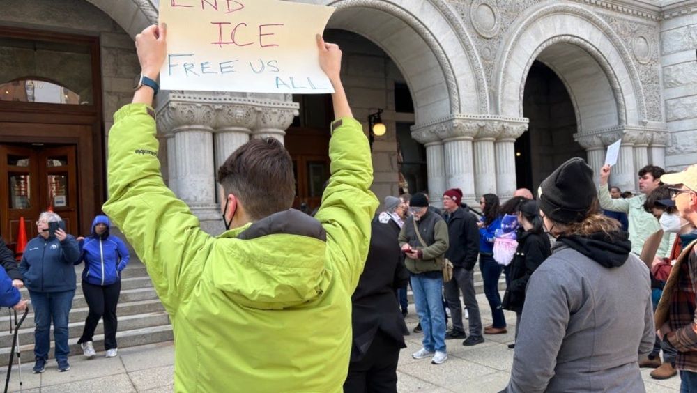 Protesters decry arrest of Milwaukee judge charged with helping immigrant evade ICE