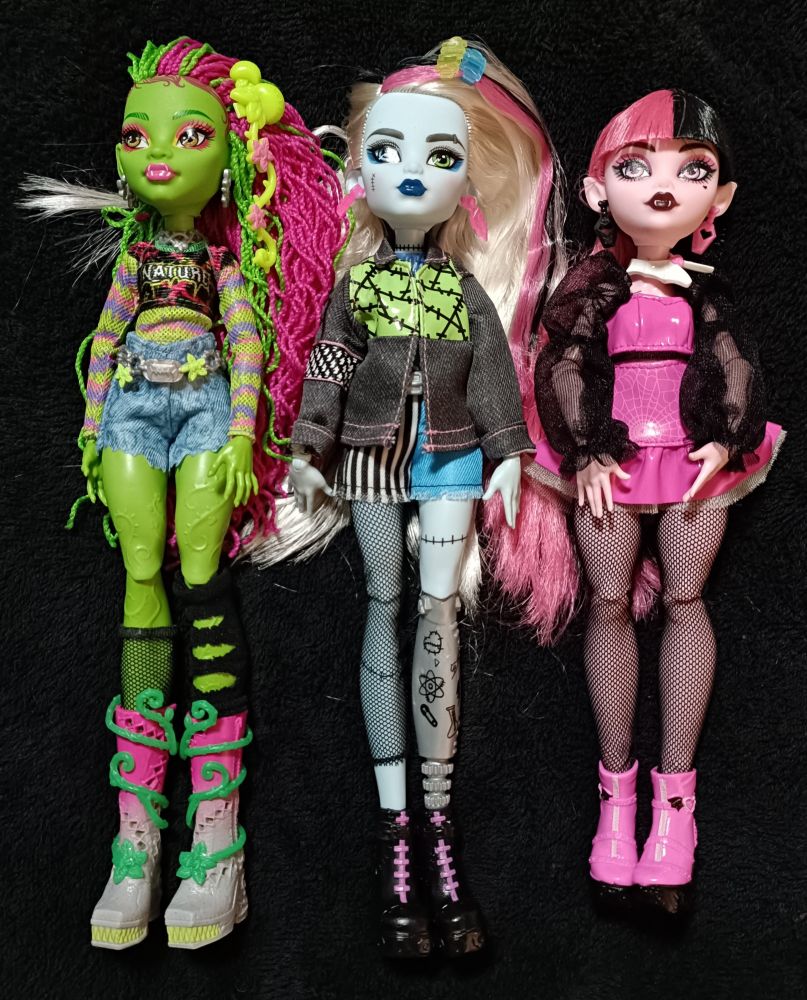 Three gen 3 Monster High dolls