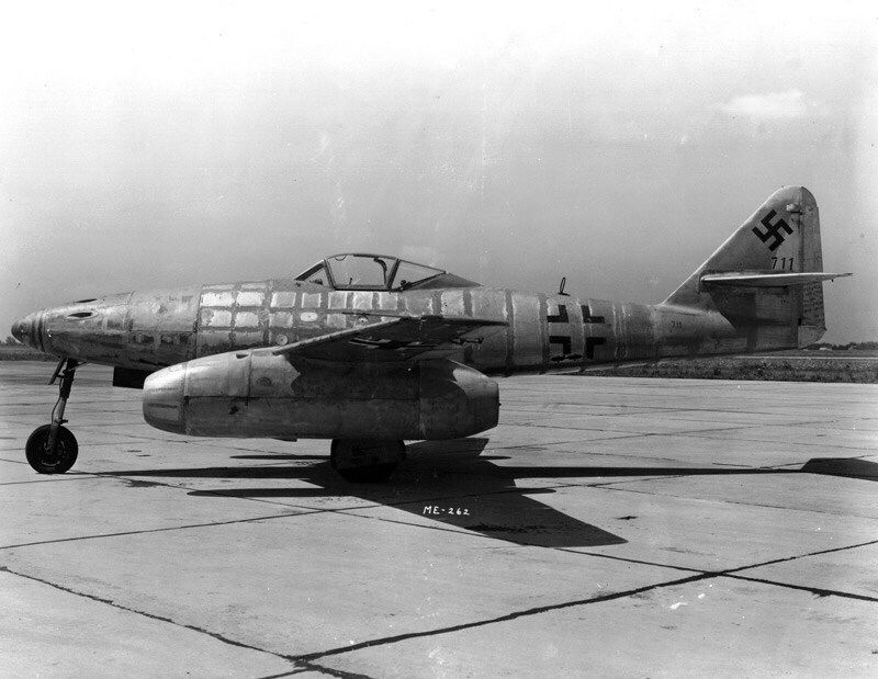 Captured Me262 by allies in 1945.