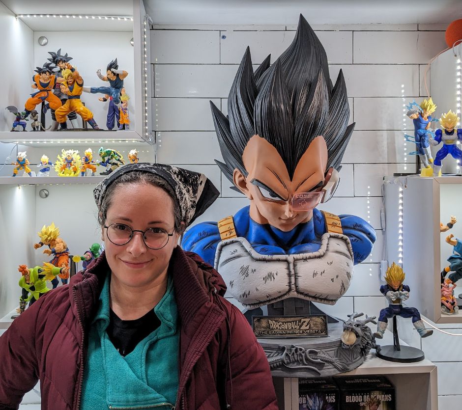 an idiot with the bust of the prince of all vegetables at goku kitchen