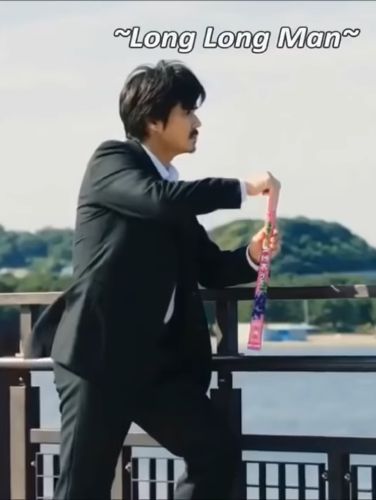 Handsome guy in a jacket from the Japanese commercial "Long Long Man".