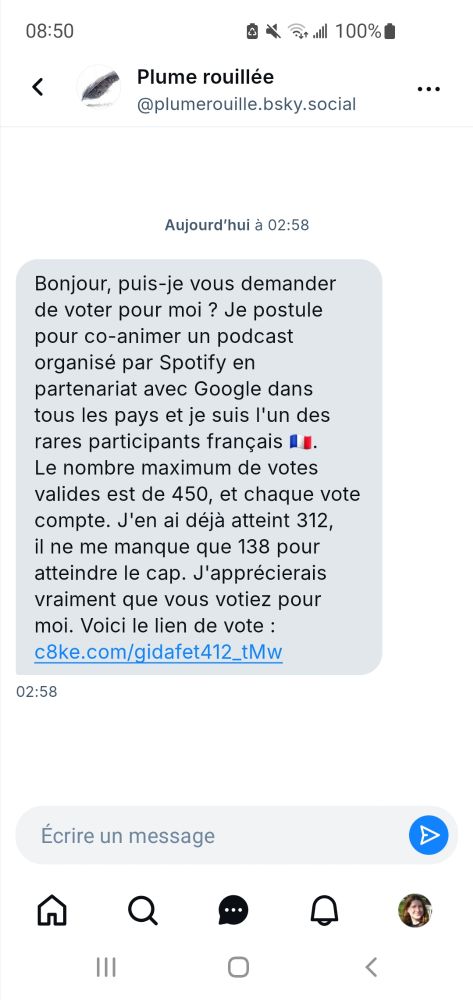 Capture d'un message privé envoyé par Plume demandant de voter pour un concours de Podcast sur Spotify 