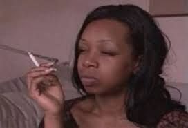 Meme von US Reality TV Person Tiffany Pollard beim Rauchen & reflektieren (?)