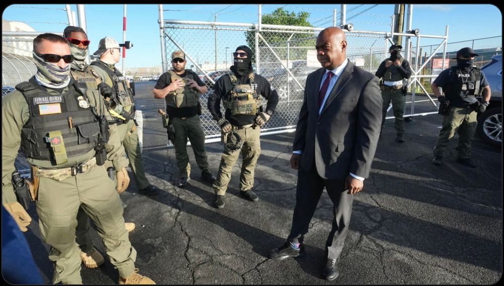 ICE agents wearing masks