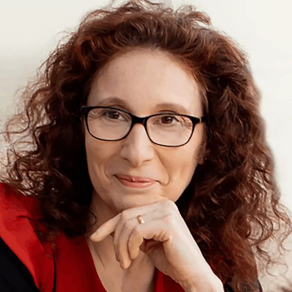 Photo of Professor Nina Barnett