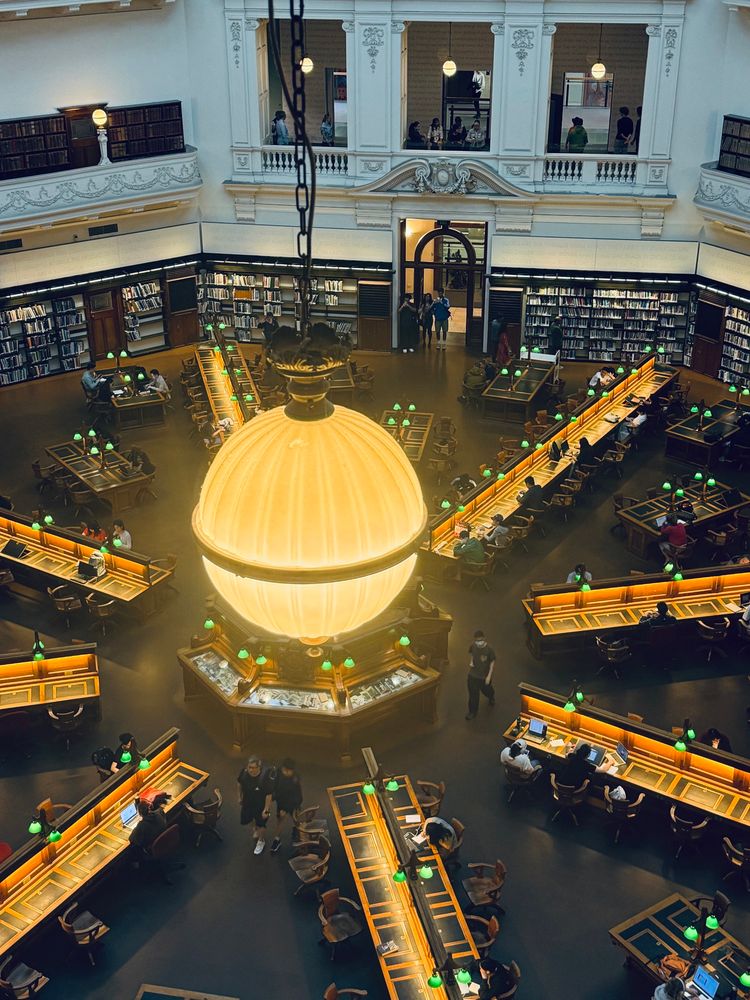 Desk layout in the gallery. The light was in the way and takes up a centre space in the photo. The desks are laid out behind to make the light look like the sun. The Dome serves as a space for students and wandering tourists. At the end of the day it’s just another library. 