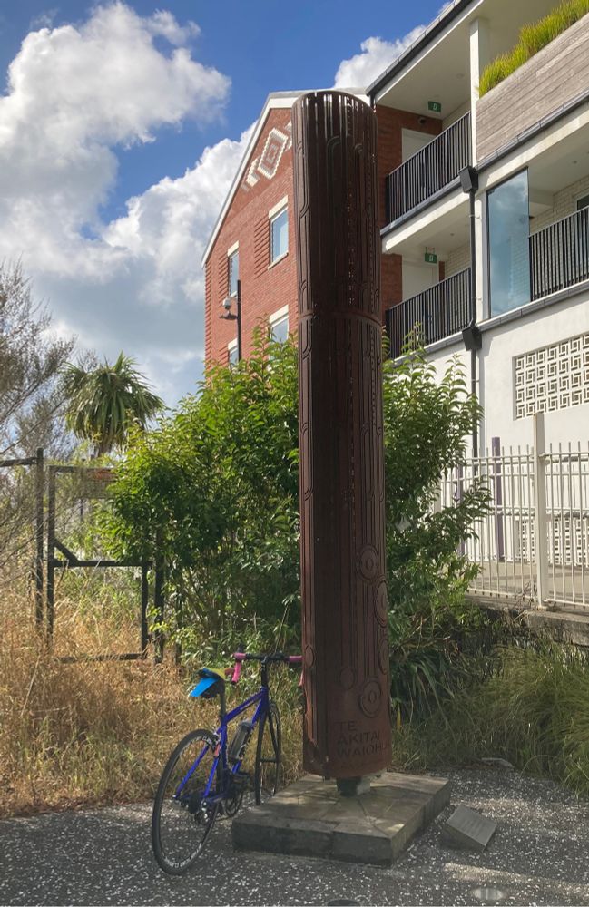 Bike beside Te Ākitai Oho Moata, a sculpture on the Waterview Shared Path by Te Ākitai Waiohua in Mount Albert, Auckland, NZ