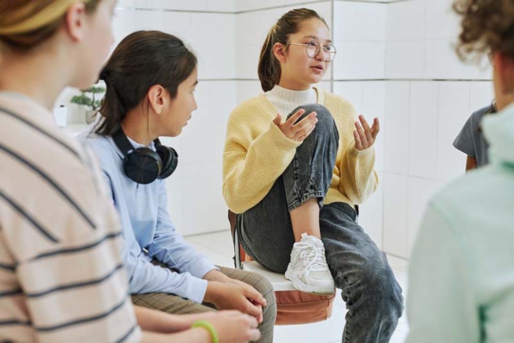 Nahostkonflikt - Angebote für Schulen zum Umgang mit Krieg und Antisemitismus - Das Deutsche Schulp...