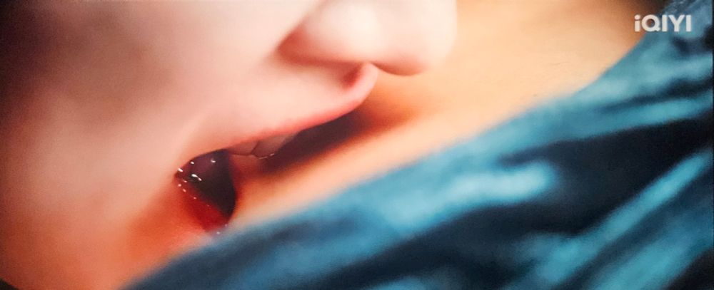 Fu Yi Xiao bites Feng Suige's neck and draws blood to defend herself. She's not thinking that it can be an erogenous zone. This is from the cdrama Fated Hearts.