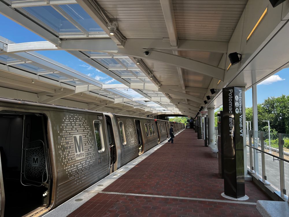 yellow line train in station