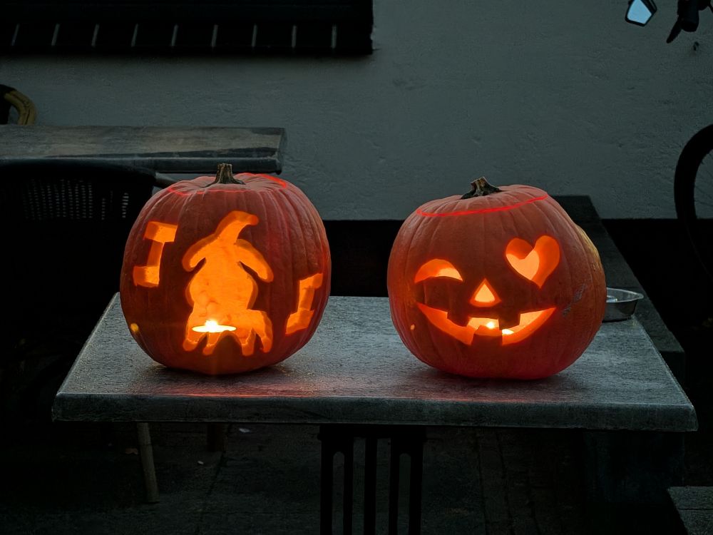 left; balatro jimbo pumpkin
right; winking jack-o-lantern 