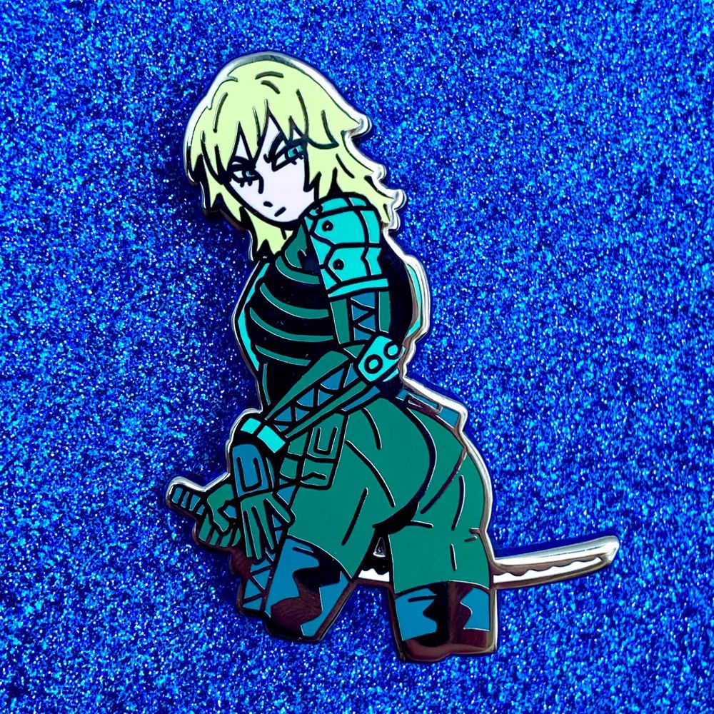 Raiden from mgs2 facing backwards enamel pin