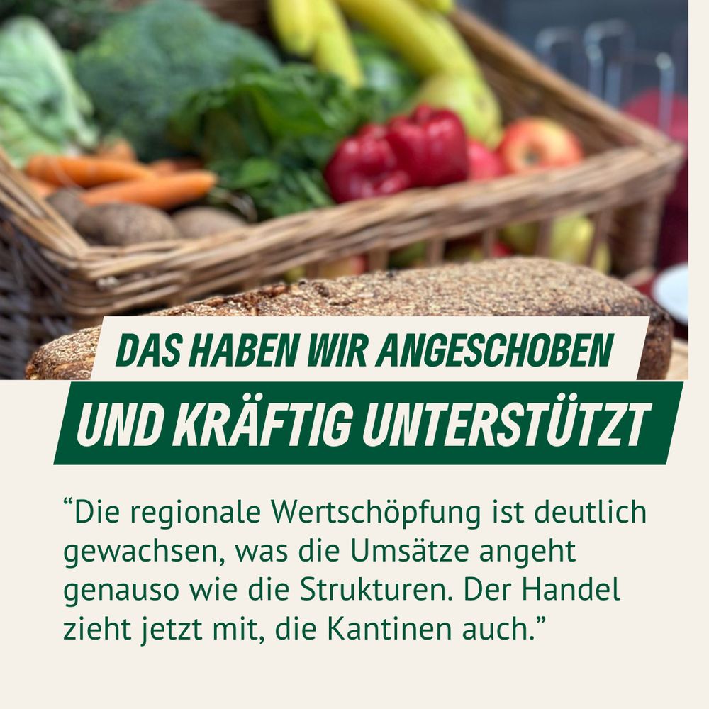 Ein prall gefüllter Gemüsekorb. Darunter steht: “Die regionale Wertschöpfung ist deutlich gewachsen, was die Umsätze angeht genauso wie die Strukturen. Der Handel zieht jetzt mit, die Kantinen auch. Das haben wir angeschoben und kräftig unterstützt.”