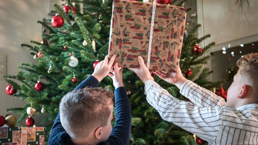 kids-with-christmas-gift.jpg?w=900&ssl=1