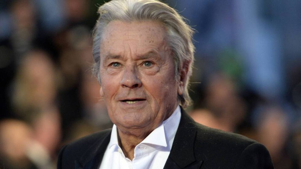 VIDÉO. Intelligence artificielle : une escroquerie utilise l'image d'Alain Delon