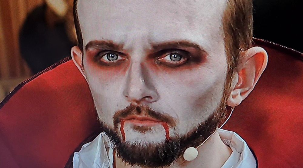 Close Up von Jay von PietSmiet als Vampir

Foto: derJOgelle
Stream: twitch.tv/gronkh