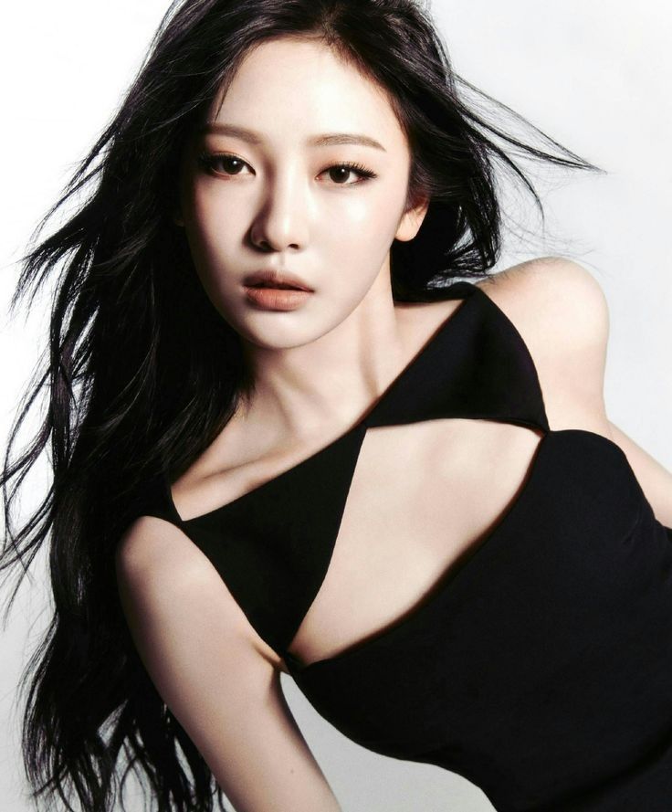 Ningning servindo "cunt"