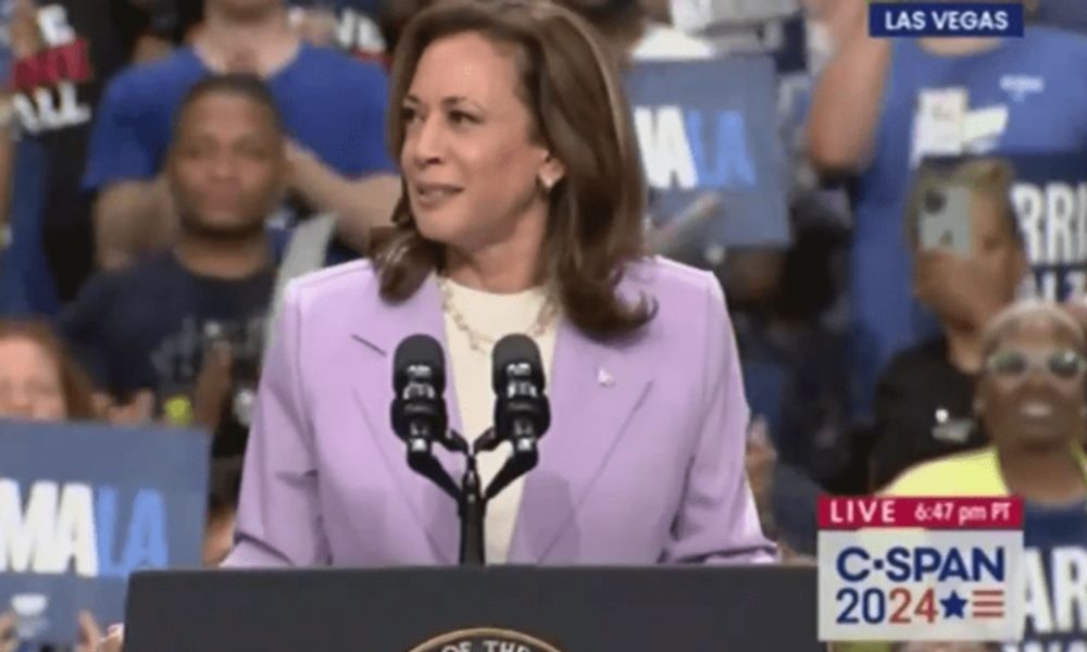 Kamala Harris is taking power back from the press corps