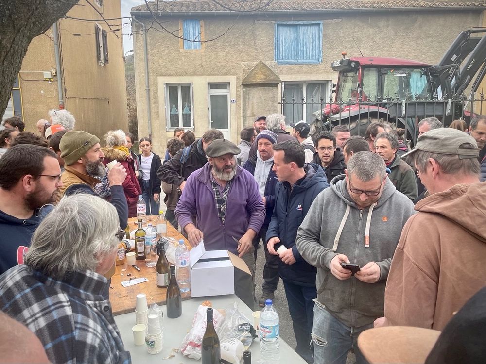 à l'écoute des éleveurs de l'Aude rassemblés à Couiza