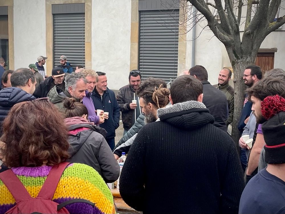 à l'écoute des éleveurs de l'Aude rassemblés à Couiza