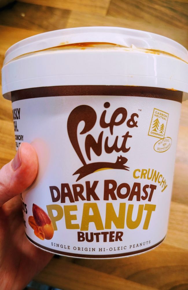 Pip&Nut Dark Roast Erdnussbutter, beste. Alles unter einem Kilo würde da auch gar keinen Sinn ergeben.