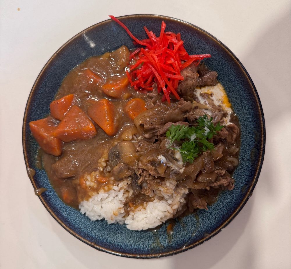 Tasty curry and hayashi rice
