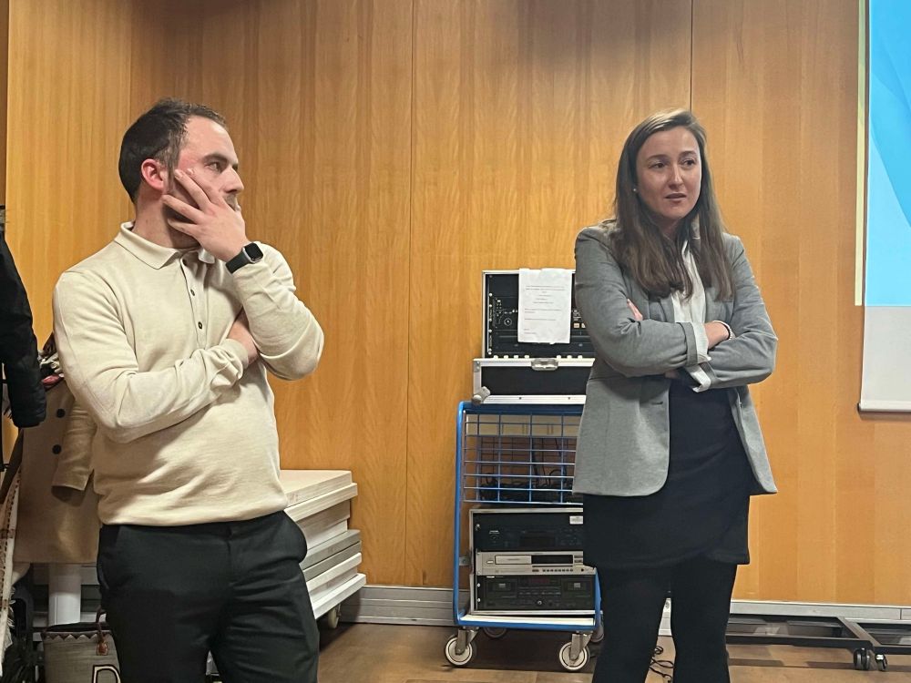 Photo de Mathilde Hériaud & Téo Faure présentant le film « Dans l’œil du cyclone »