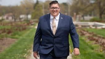 Pathetic Young Republican with no self-awareness has the nerve to believe he's the "master race" while looking like the stepchild of a can of busted biscuits and a big toe. I bet he's smells like bologna.